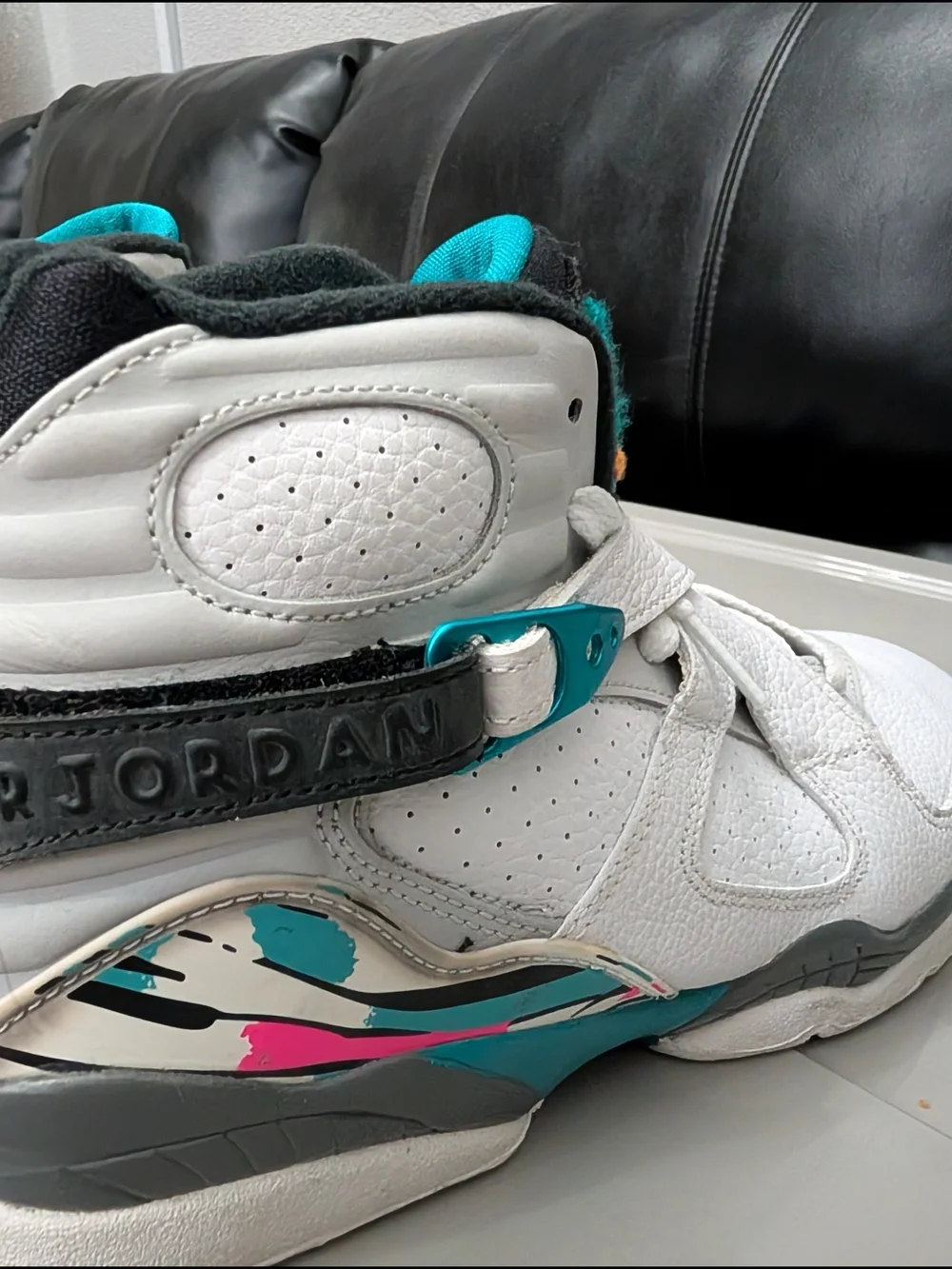 Nike Air Jordan 8 Retro GS South Beach Sneakers White Teal 7Y / Women’s 8.5